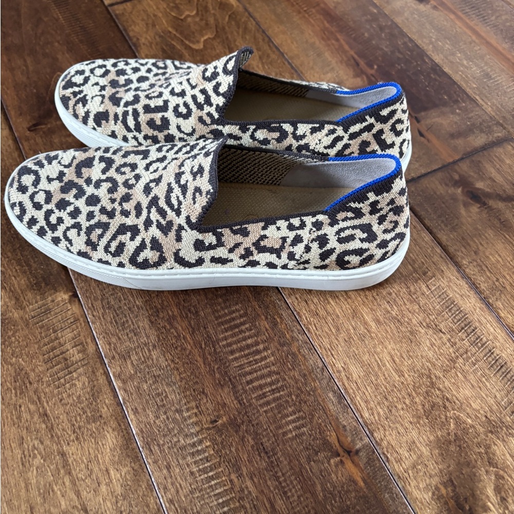 Rothy's Leopard Print Flats with Blue Accents sz 8.5 - Picture 2 of 5
